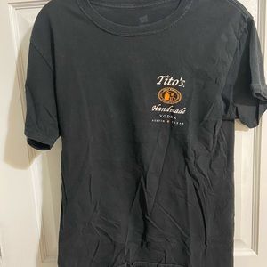 Tito’s alcohol graphic tee size medium